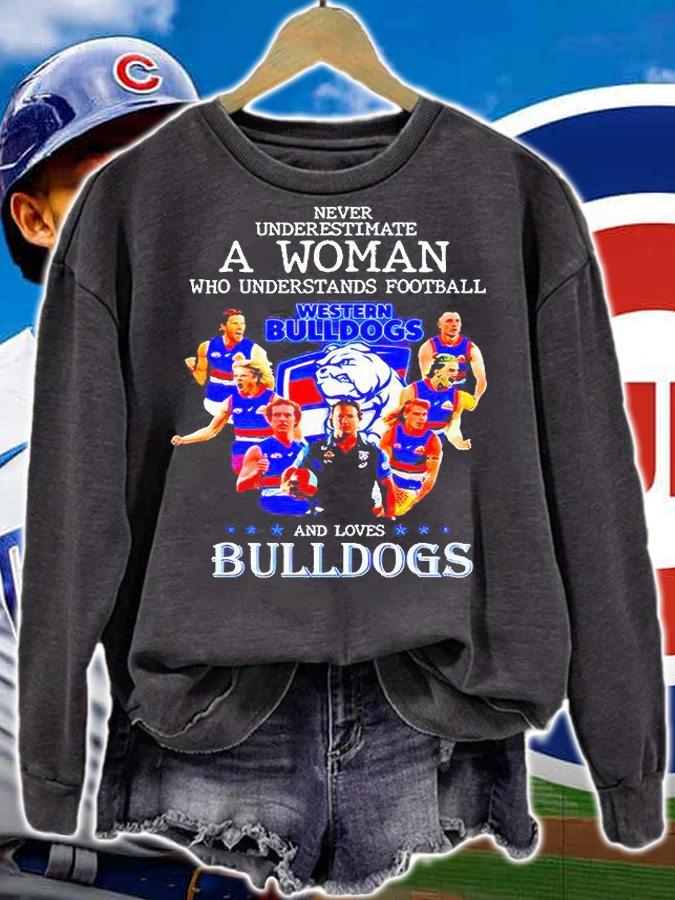 Never underestimate a woman who understands Football and loves Western Bulldogs T-shirt