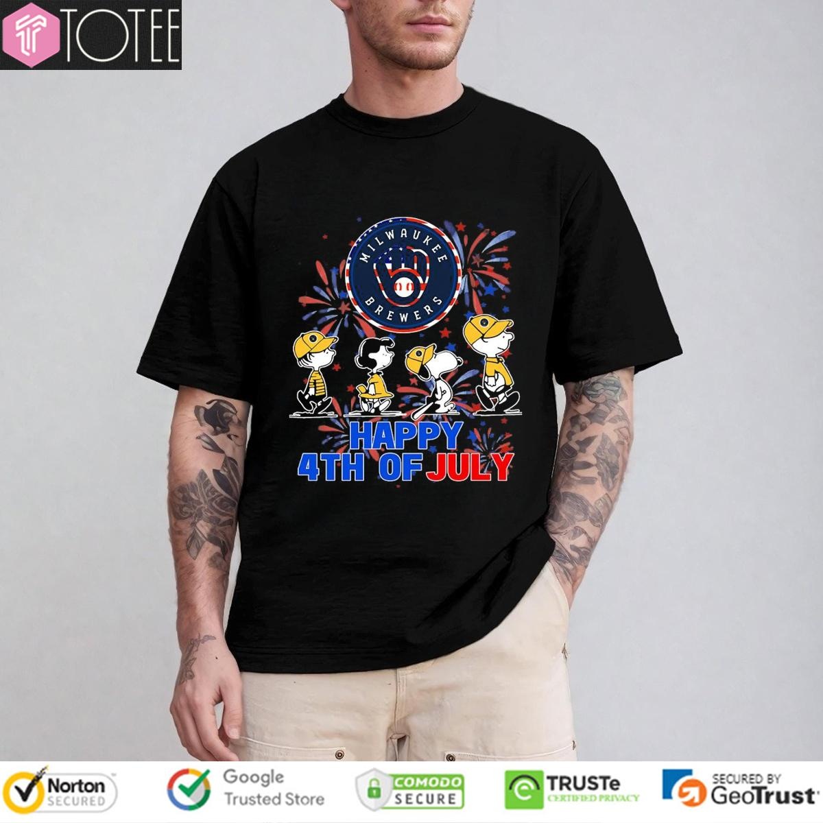 Peanuts Milwaukee Brewers Snoopy Charlie Brown Happy 4Th Of July Baseball T-shirt